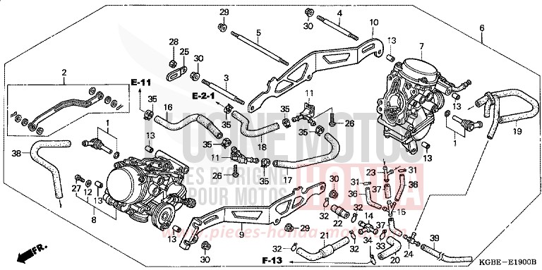 CARBURATEUR (ENS.) (VT125C1/3) (VT125C21) de Shadow VT125C MYSTERY RED METALLIC (R231) de 2001